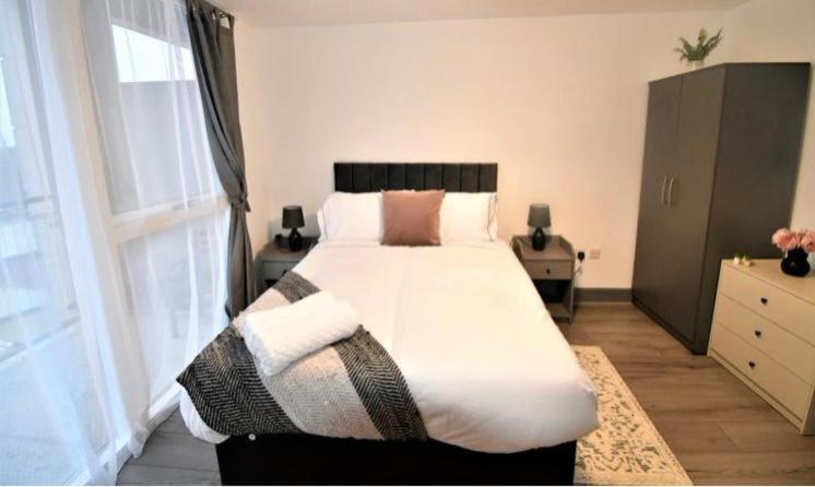 Lux City One Bed Birmingham Apartment ภายนอก รูปภาพ