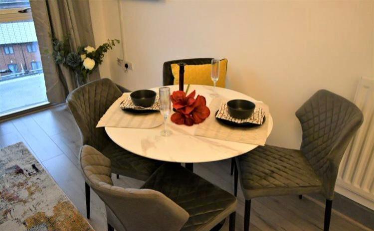 Lux City One Bed Birmingham Apartment ภายนอก รูปภาพ